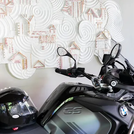 West House Exclusive Отель