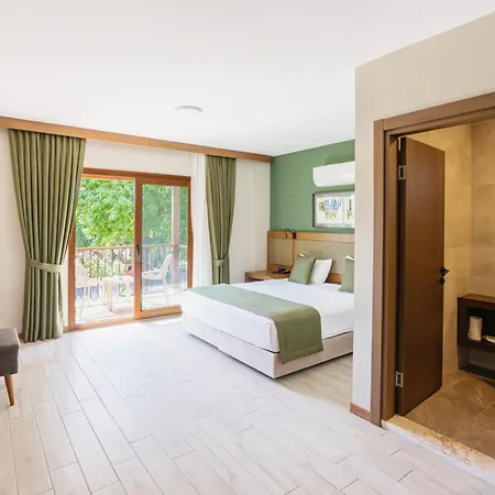 Отель West House Exclusive