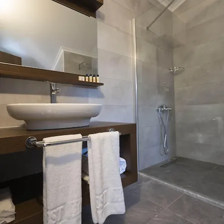 West House Exclusive Отель