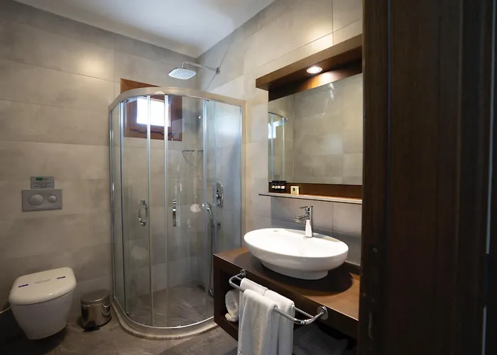 West House Exclusive Hotel *