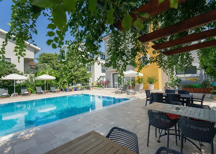 West House Exclusive Hotel *